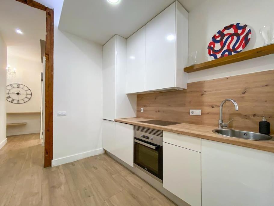 New Lavapies Spacious Flat, 2 Bedrooms And 2 Balconies Madrid Extérieur photo